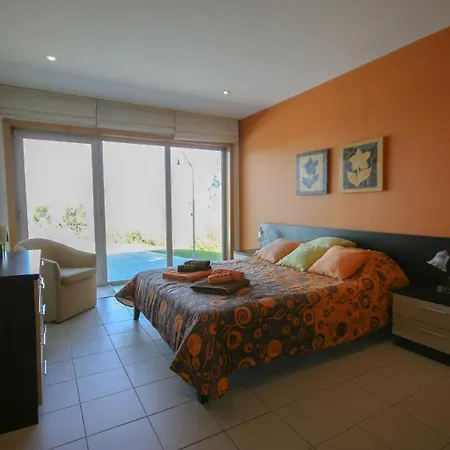 Ponte De Lima Sleeps 10 Wifi Βίλα Tornol